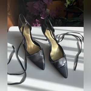 Nine West Black Pointed toe wrap around straps formal wedding shoes Size 6.5